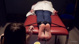 RomyFetish – Dr Addi has to confess under tickle interrogation-ff,TicklingFeet, TicklingUpperBody,