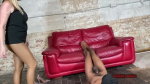 Sadistic Queens - Squishysax - Lady Sara Borgia - 1st Time Squish-Femdom