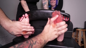 TheTickleRoom – Stellas Big and Wrinkled Soles!-mf, TicklingFeet