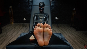 RFStudioProduction – Anna Luna in Latex – Barefoot Tickling and Slow Undressing- mf, TicklingFeet