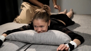 TickleTherapy – Zariya tickle test-mf, TicklingUpperBody