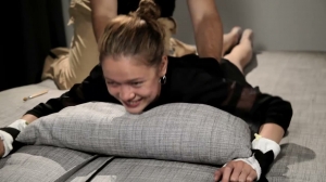 TickleTherapy – Zariya tickle test-mf, TicklingUpperBody