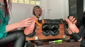 MistressAmarena – TICKLING OUR BLONDE SLAVE- mff, TicklingFeet