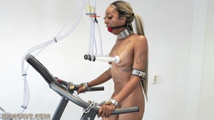 Thiccy Niccy on the treadmill