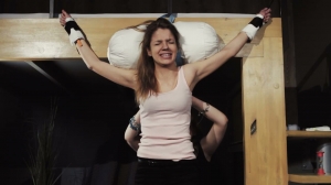 TickleTherapy – Miss Russia Victoria standup tickled by Anyuta- ff, HD, TicklingUpperBody