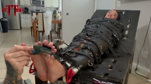 Fettish – The Tickle Table – Raven-mf, TicklingFeet
