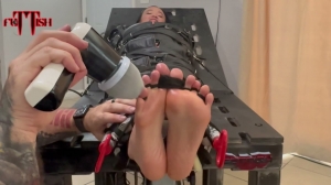 Fettish – The Tickle Table – Raven-mf, TicklingFeet