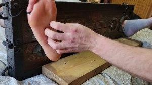 CallieSmith25Tickling – Callie Smith bafefoot oiled tickling- mf, TicklingFeet