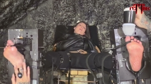 Fettish – Tickle Therapy – Jennifer Wildfire- mff, TicklingFeet