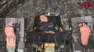 Fettish – Tickle Therapy – Jennifer Wildfire- mff, TicklingFeet