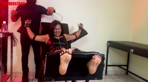 Perverstage – Delilah, a very ticklish mature woman- mf, MILF, TicklingFeet, TicklingUpperBody