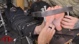 Fettish – Bench Press – Amecia- mf, TicklingFeet