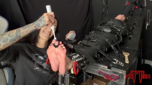 Fettish – The Tickle Table Experiment – Jennifer Wildfire and Greasy Rose-ff,  mf, TicklingFeet