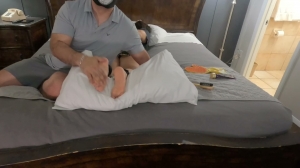 TicklePassion – Cassie was bored today and stopped by so I have her some tickle fun- mf, Tickling...