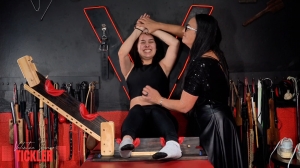 Valentina'sTicklingProductions – Lily and the Edge of Tickling- ff,  TicklingFeet, TicklingUpperBody