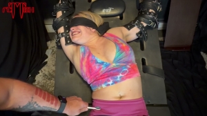 Fettish – The Terror Table – Maddie- mf, TicklingFeet, TicklingUpperBody