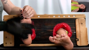 TheLaughingMakers – TLM – NayBlair and her perfect feet- ff,  TicklingFeet