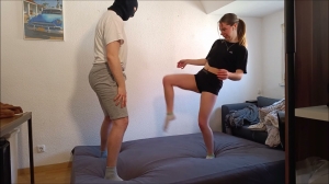 German Balls Busted - Ballbusting Ist Ihr Beintraining- BallAbuse