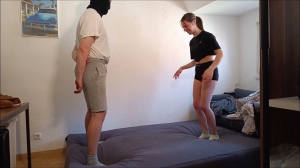 German Balls Busted - Ballbusting Ist Ihr Beintraining- BallAbuse