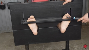 FetishGarage – Extreme tickling in our new foot pillory- mf, TicklingFeet