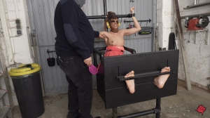 FetishGarage – Extreme tickling in our new foot pillory- mf, TicklingFeet
